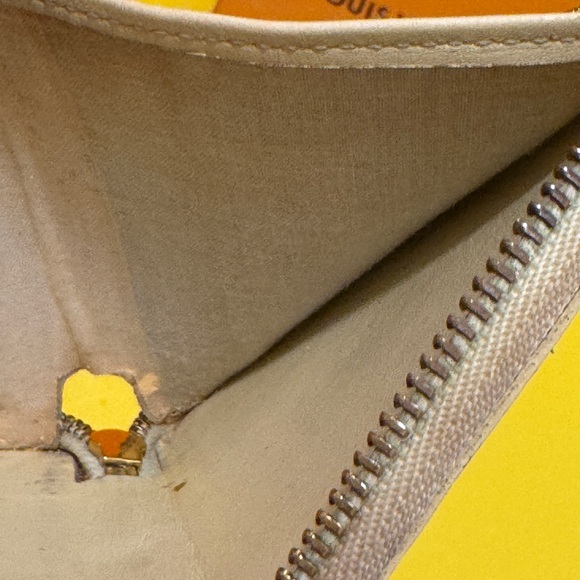 Louis Vuitton Printed monogram tine wallet - Picture 7 of 12